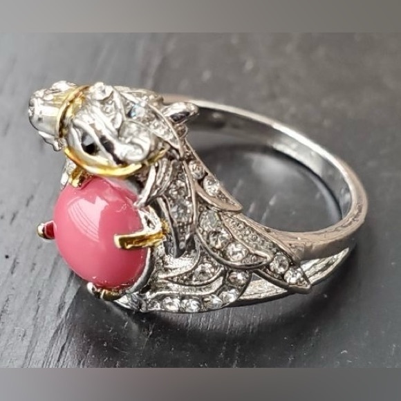 Creative Domineering Horse Embrace Red Crystal Fashion Ring Size: 10 NIB - Picture 6 of 11